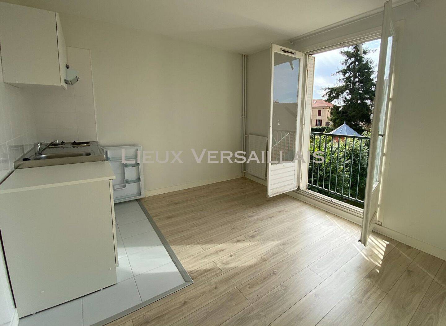Maison à louer, 17m², VERSAILLES