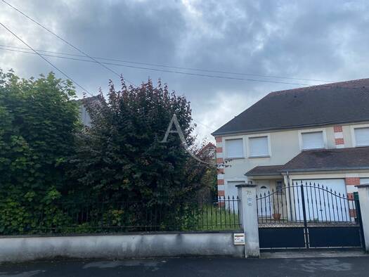 Maison à louer 1 885 € 5 pièces 3 chambres 79 m² 169 m² de terrain Varenne-Centre-Rive Charmante Noisy-le-Grand 93160