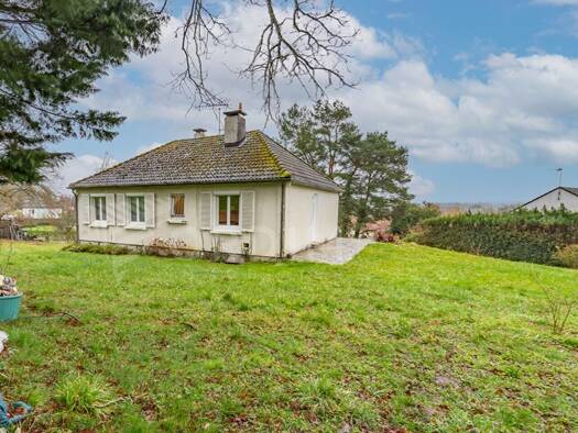 Maison de plain-pied à vendre 169 500 € 4 pièces 3 chambres 88 m² 1 693 m² de terrain Saint-Sauveur-en-Puisaye 89520