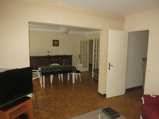 Appartement à vendre 216 000 € 5 pièces 3 chambres 103 m² Pau 64000