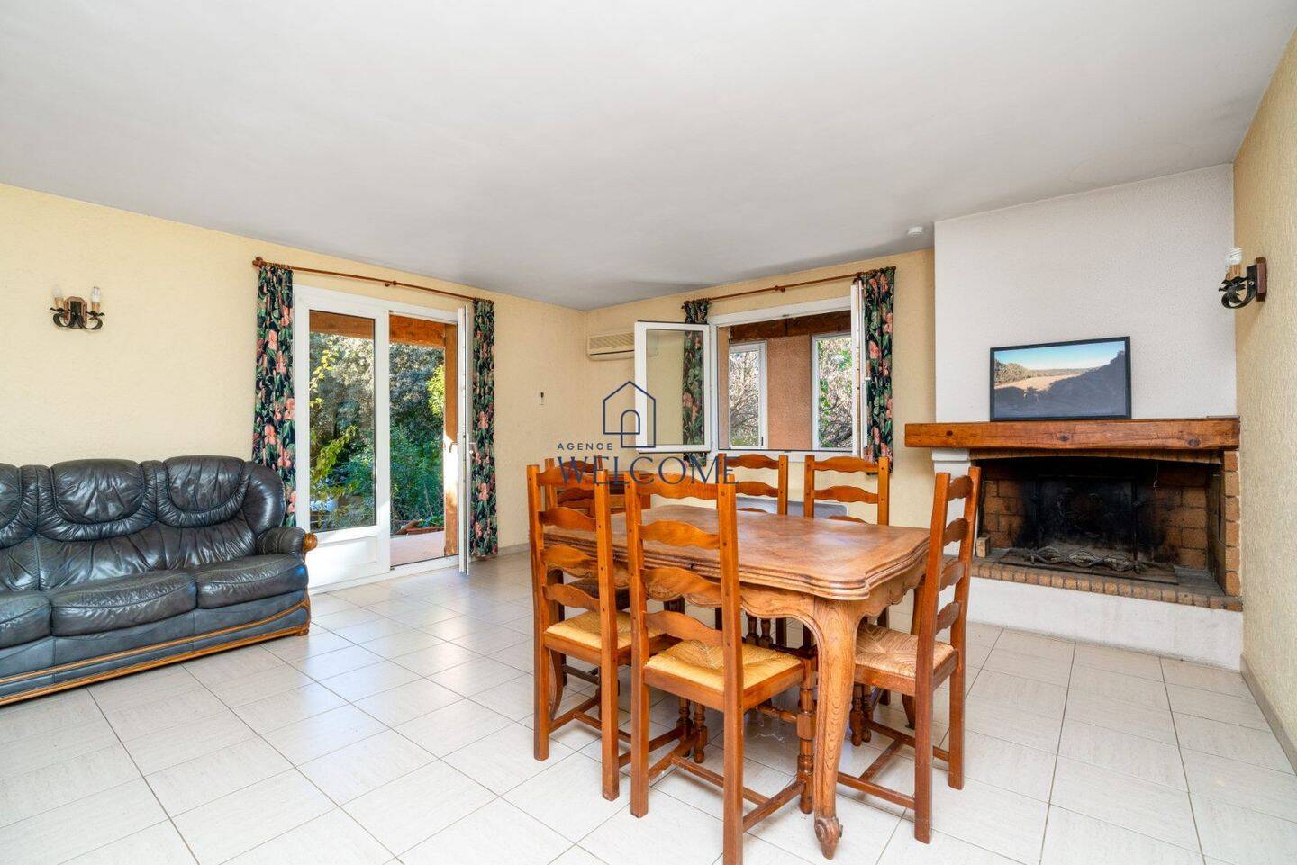 Maison à vendre, 116m², SAINT MATHIEU DE TREVIERS