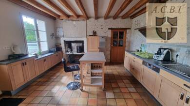 Maison à vendre 343 000 € 5 pièces 4 chambres 150 m² 551 m² de terrain Vendome 41100
