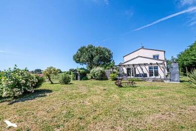 Maison à vendre 369 600 € 6 pièces 4 chambres 152 m² 2 113 m² de terrain Baron 33750