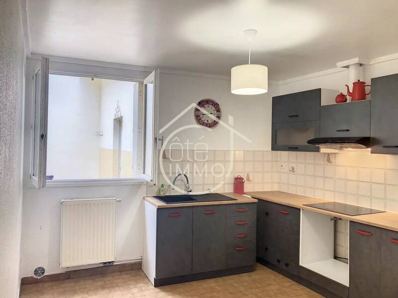 Maison à louer, 76m², CASTILLON LA BATAILLE