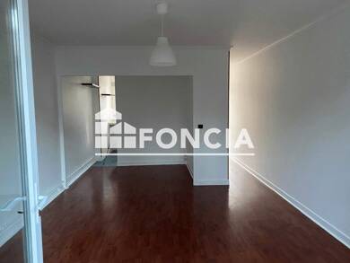 Appartement à louer 680 € 1 pièce 27,6 m² RDC/3 Ancien Centre Ville Ermont 95120