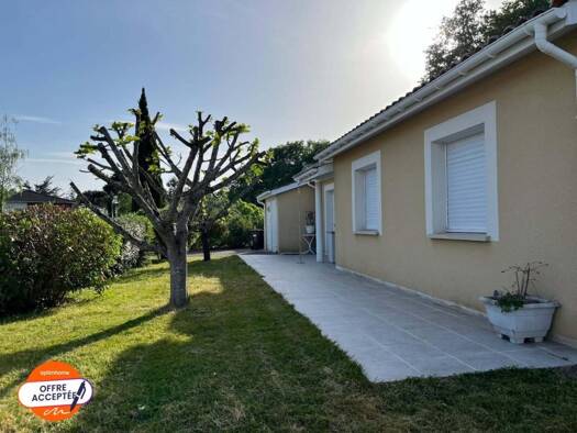Maison de plain-pied à vendre 299 000 € 5 pièces 4 chambres 123 m² 708 m² de terrain Créon 33670