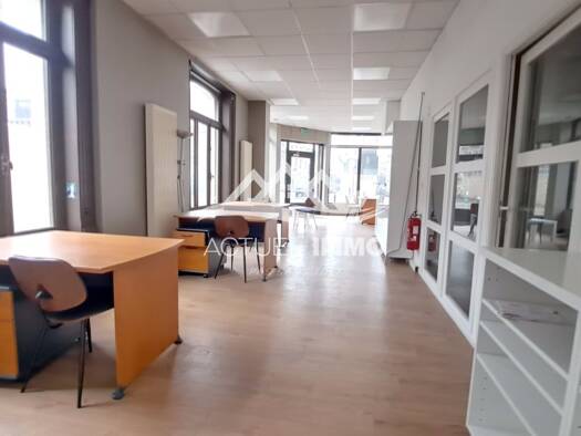 Local commercial à louer 2 320 € 75 m² de surface de vente Lens 62300