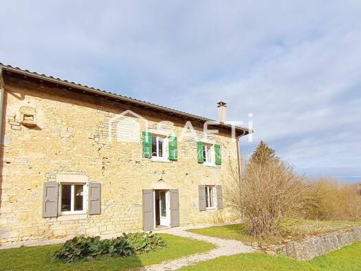 Maison à vendre 349 000 € 8 pièces 6 chambres 250 m² 11 038 m² de terrain Coligny 01270