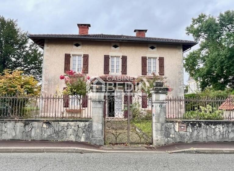 Maison à vendre 265 500 € 5 pièces 4<br/>chambres 180 m²<br/>superficie 2 180 m²<br/>terrain Heugas 40180