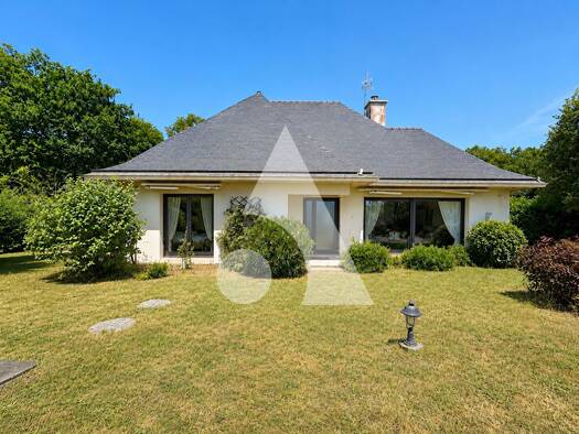 Maison à vendre 581 600 € 5 pièces 2 chambres 157 m² 3 874 m² de terrain Plouhinec 56680