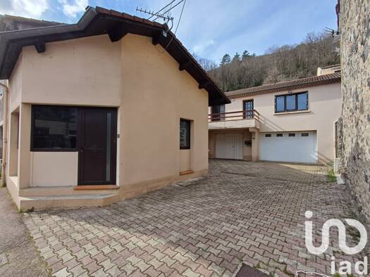Maison à vendre 148 000 € 3 pièces 2 chambres 57 m² 386 m² de terrain Pont-de-Labeaume 07380
