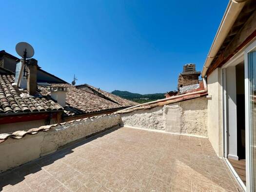 Maison de ville à vendre 359 000 € 8 pièces 5 chambres 320 m² 145 m² de terrain Volonne 04290