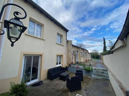 Maison de plain-pied à vendre 345 000 € 7 pièces 5 chambres 150 m² 1 071 m² de terrain Biéville-Beuville 14112