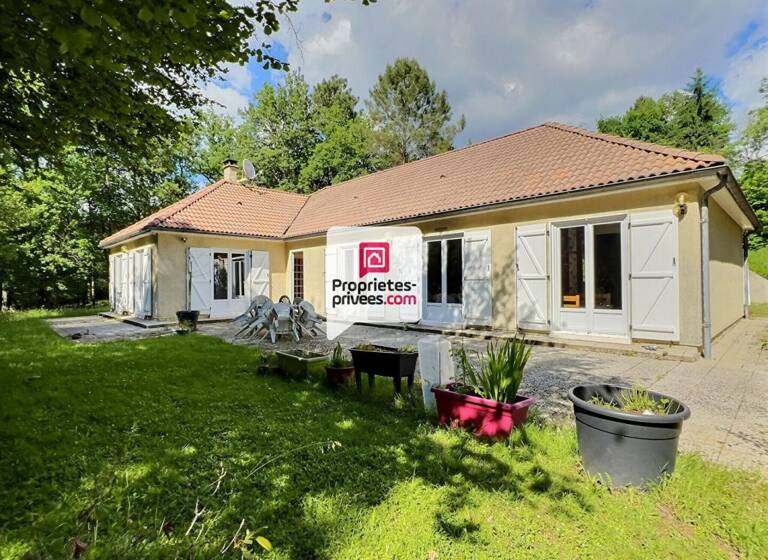 Maison de plain-pied à vendre 192 500 € 6 pièces 4<br/>chambres 150,6 m²<br/>superficie 7 481 m²<br/>terrain La Chapelle-Gonaguet 24350