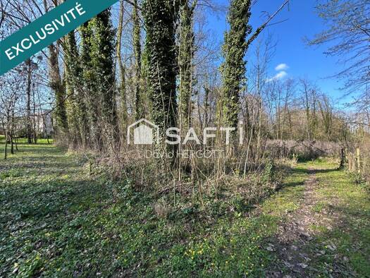Propriété de loisirs à vendre 4 000 € 572 m² de terrain Tavers 45190