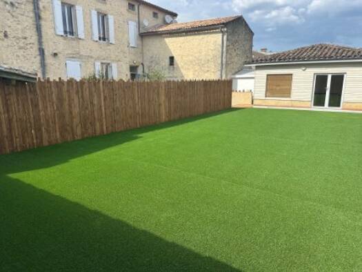 Maison à louer 900 € 3 pièces 2 chambres 120 m² 110 m² de terrain Monségur 33580