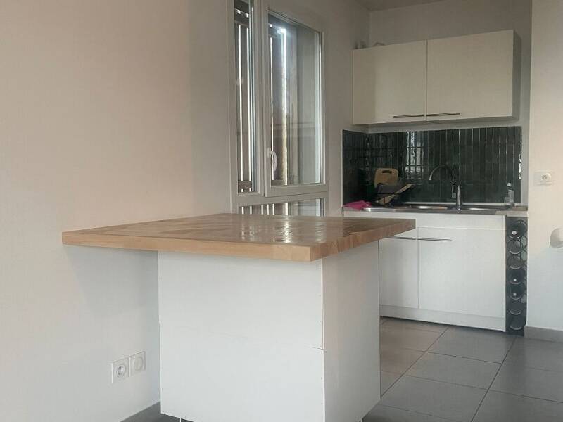 Maison à louer, 62m², MARSEILLE 8E