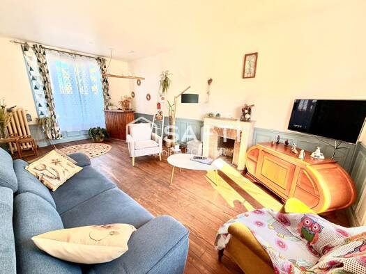 Maison à vendre 449 000 € 7 pièces 5 chambres 183 m² 610 m² de terrain Geresmes-Bouillant Crépy-en-Valois 60800