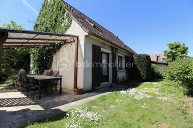 Maison à vendre 290 000 € 5 pièces 4 chambres 134 m² 400 m² de terrain Solers 77111