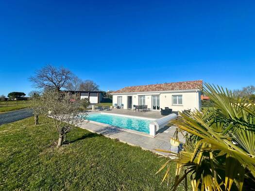 Maison de plain-pied à vendre 244 000 € 5 pièces 4 chambres 105 m² 2 700 m² de terrain Arblade-le-Haut 32110