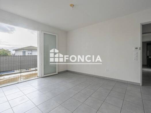 Appartement à vendre 147 000 € 3 pièces 2 chambres 56 m² Étage 1/1 Saint-André-de-Cubzac 33240