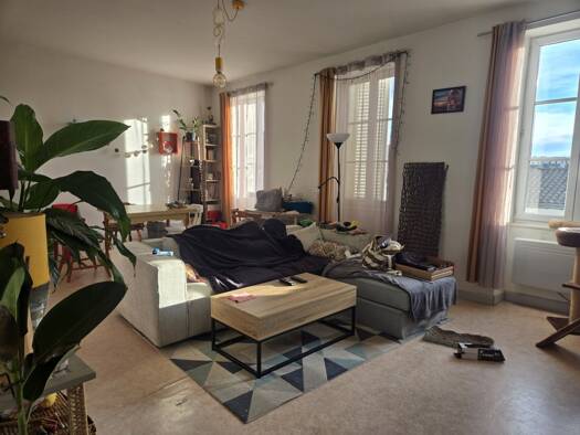 Appartement à vendre 81 000 € 2 pièces 1 chambre 59,9 m² Étage 2/2 Rochefort 17300