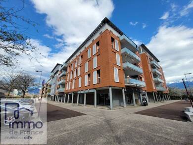 Local commercial à louer 2 665 € 123,4 m² de surface de vente Échirolles 38130