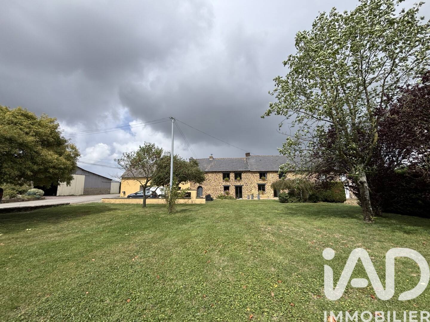 Maison à vendre, 185m², SAINT MEEN LE GRAND