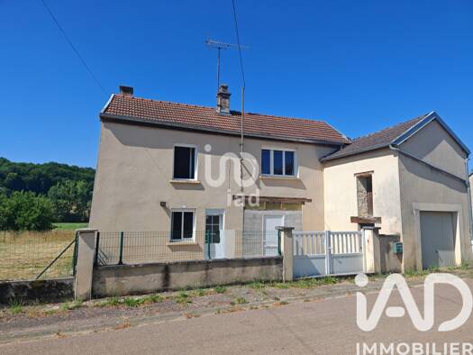 Maison à vendre 38 000 € 3 pièces 2 chambres 77 m² 2 479 m² de terrain Autreville-sur-la-Renne 52330