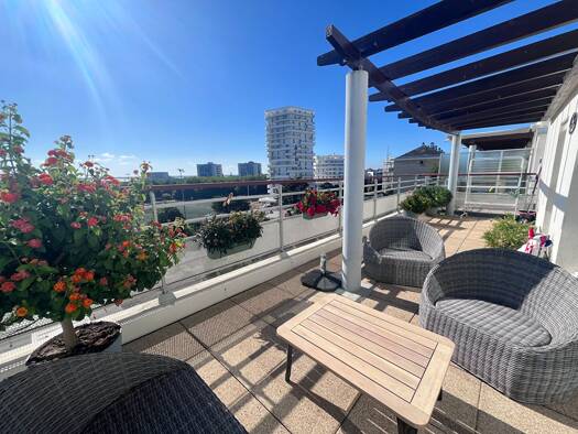 Duplex à vendre 376 500 € 4 pièces 3 chambres 102,85 m² Étage 5/5 Cité Scolaire Saint-Nazaire 44600