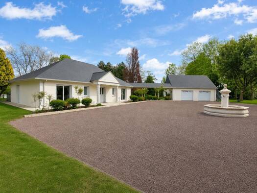 Maison à vendre 349 000 € 5 pièces 4 chambres 150 m² 4 235 m² de terrain Valframbert 61250