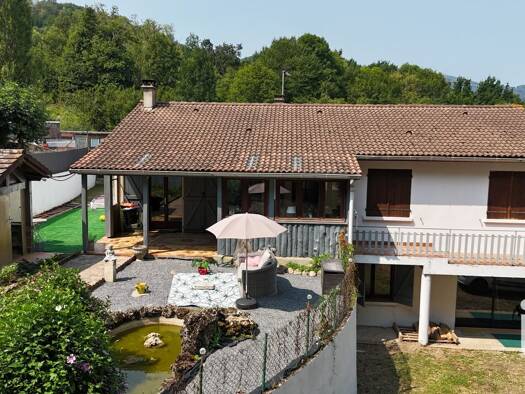 Maison à vendre 262 500 € 6 pièces 3 chambres 95 m² 1 165 m² de terrain Saint-Paul-de-Jarrat 09000