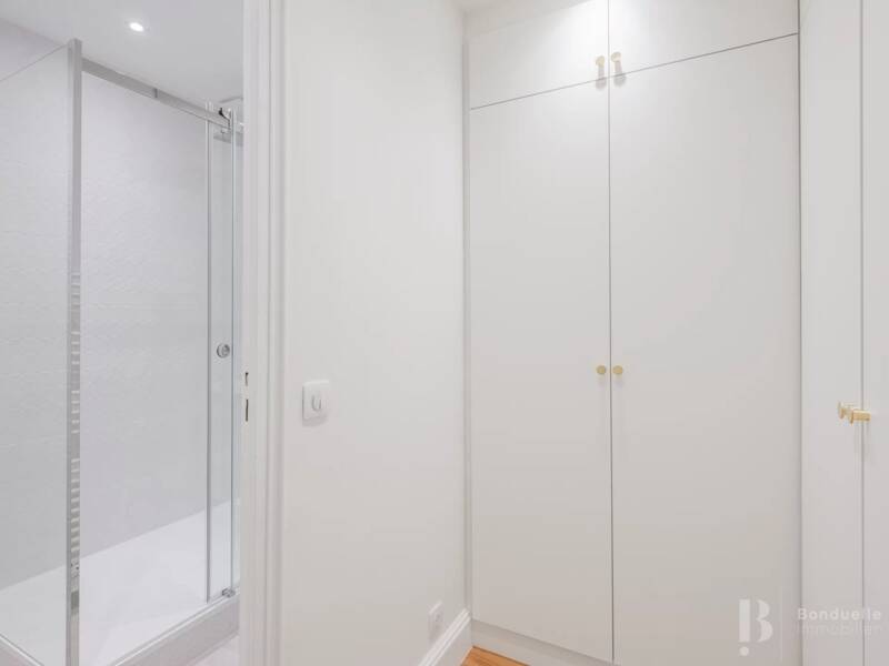 Maison à louer, 358m², PARIS 16E