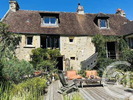 Maison à vendre 420 000 € 7 pièces 3 chambres 205 m² 3 104 m² de terrain Falaise 14700