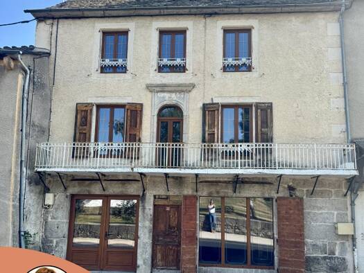 Maison à vendre 120 000 € 5 pièces 3 chambres 210 m² 332 m² de terrain Serverette 48700