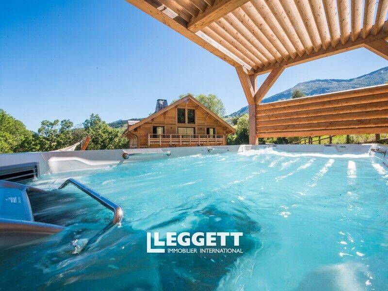 Maison à vendre, 380m², ENCHASTRAYES