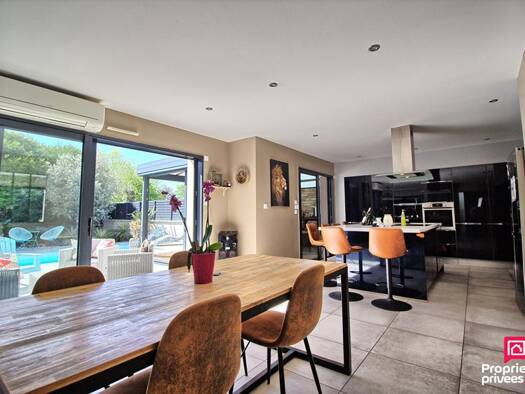 Maison à vendre 549 000 € 8 pièces 5 chambres 220 m² 700 m² de terrain Saint-Barthélemy-d'Anjou 49124