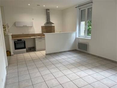 Appartement à louer 612 € 3 pièces 2 chambres 60,5 m² Étage 1/1 Saint-Laurent-de-Chamousset 69930