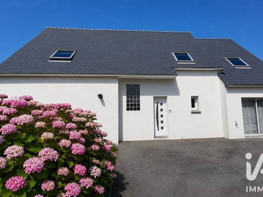 Maison à vendre 453 400 € 6 pièces 4 chambres 174 m² 601 m² de terrain Plouhinec 56680