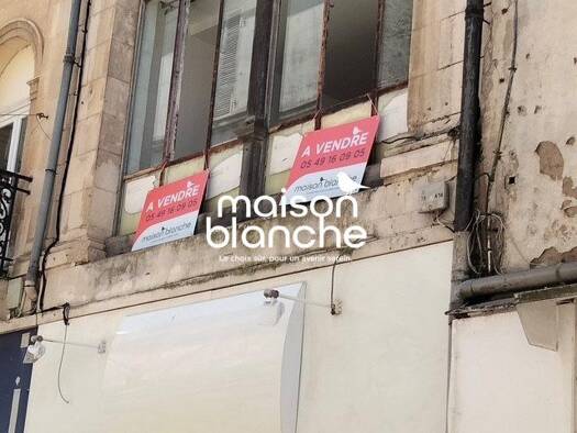 Immeuble à vendre 216 000 € 200 m² Centre Ville Saint-Maixent-l'École 79400