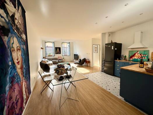 Appartement à vendre - Première occupation 328 000 € 3 pièces 2 chambres 75 m² Étage 2/3 Pont de Pierre-Nouveau Bassin Sète 34200