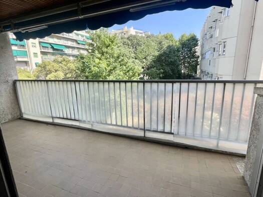 Appartement à vendre 350 000 € 3 pièces 2 chambres 93 m² 2ème étage Marseille 8ème arrondissement 13008