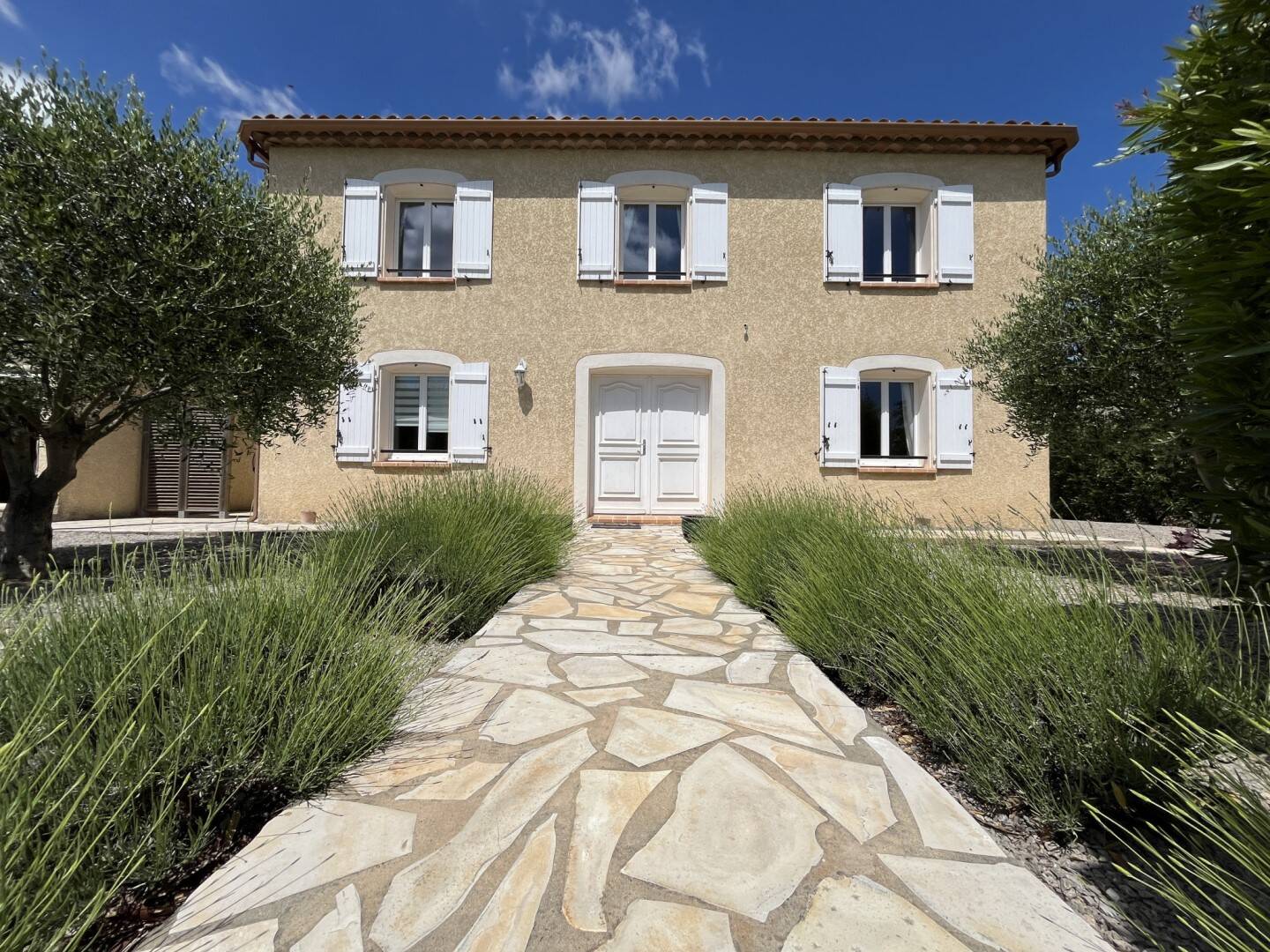 Maison à vendre, 160m², ROUBIA
