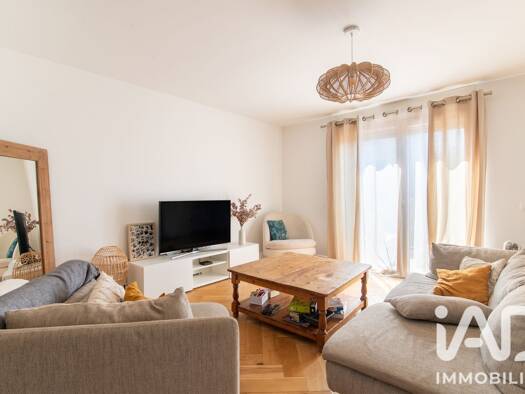 Duplex à vendre 395 000 € 5 pièces 3 chambres 80,21 m² Étage 3/3 Montévrain 77144