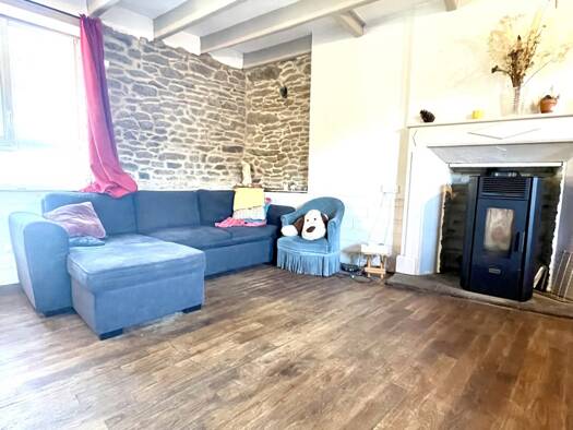 Maison de ville à vendre 146 000 € 3 pièces 2 chambres 61 m² 107 m² de terrain Mesnil-Roc'H 35720