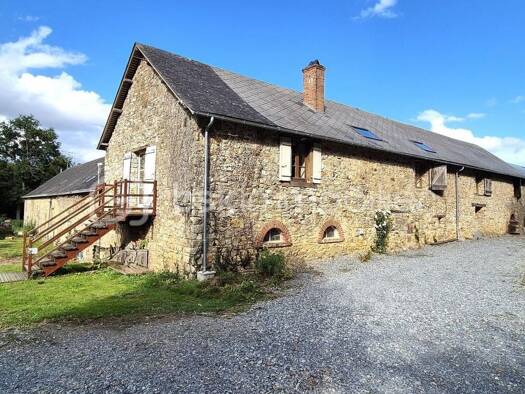 Ferme à vendre 199 680 € 6 pièces 3 chambres 160 m² Chailland 53420