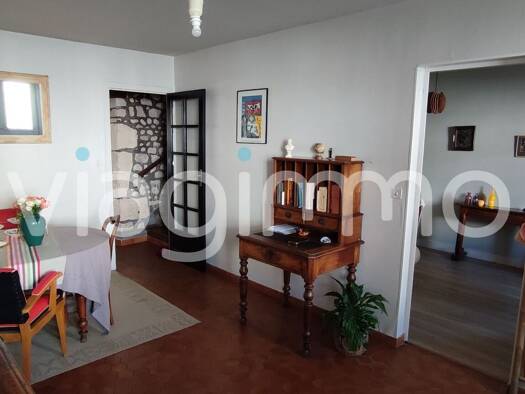 Maison en viager Bouquet 81 600 € 4 pièces 2 chambres 78 m² 98 m² de terrain Pons 17800