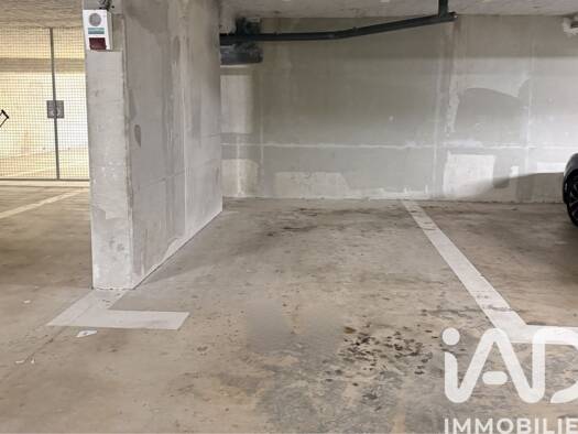 Parking à vendre 12 000 € Villaroy Guyancourt 78280