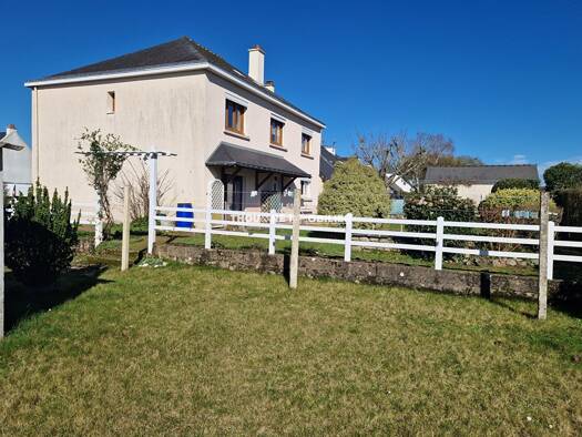 Maison à vendre 357 000 € 7 pièces 3 chambres 125 m² 775 m² de terrain Ouest Thouaré-sur-Loire 44470