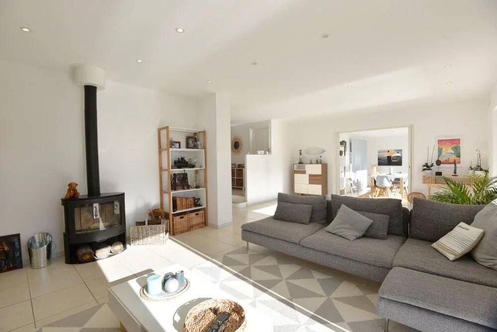 Maison à vendre, 206m², BAGNOLS EN FORET